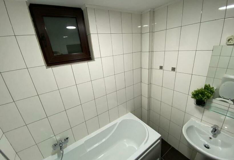 침실 2개 아파트, Pensiunea Bike&bed