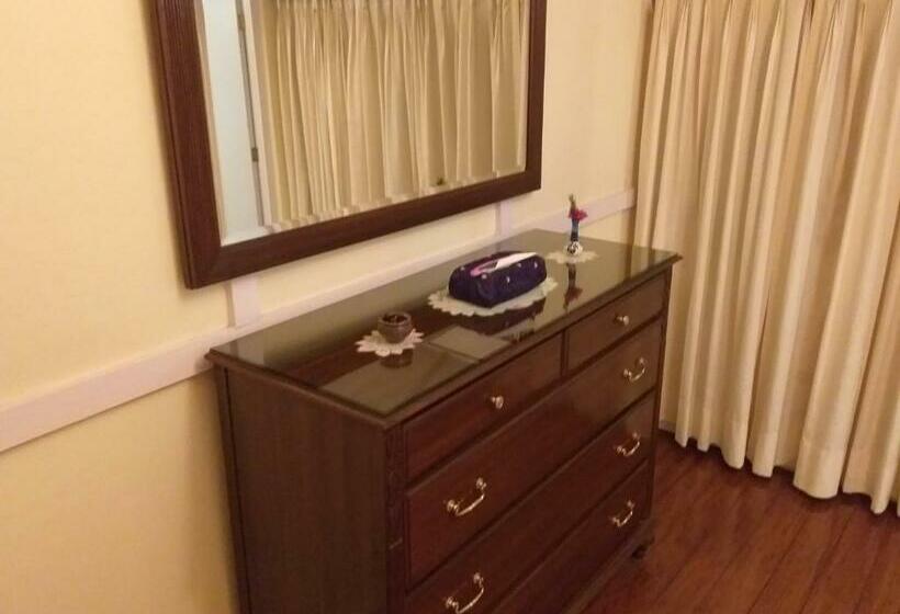 اتاق استاندارد, Chowkidinghee Heritage Chang Bungalow