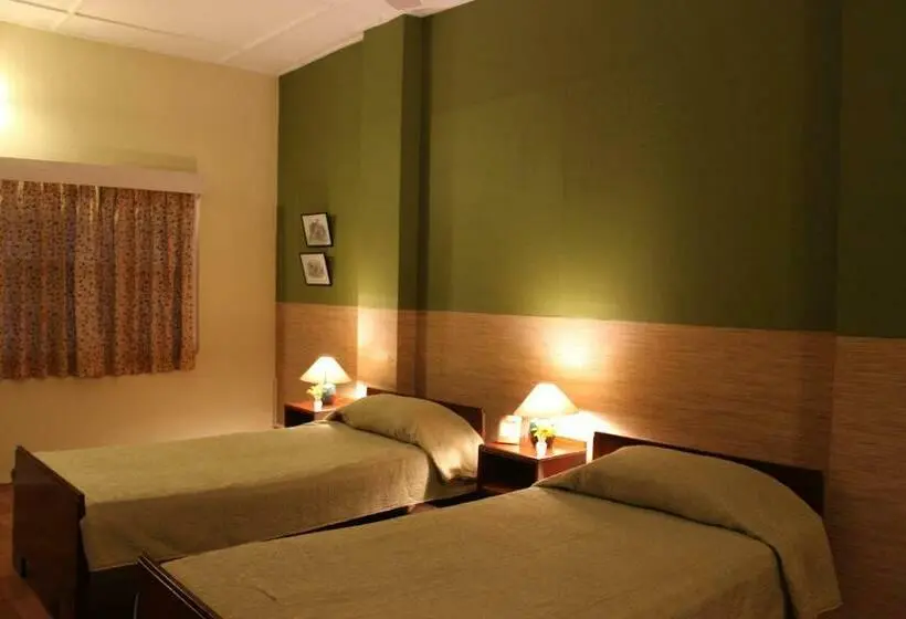 Standard-invahuone, Chowkidinghee Heritage Chang Bungalow