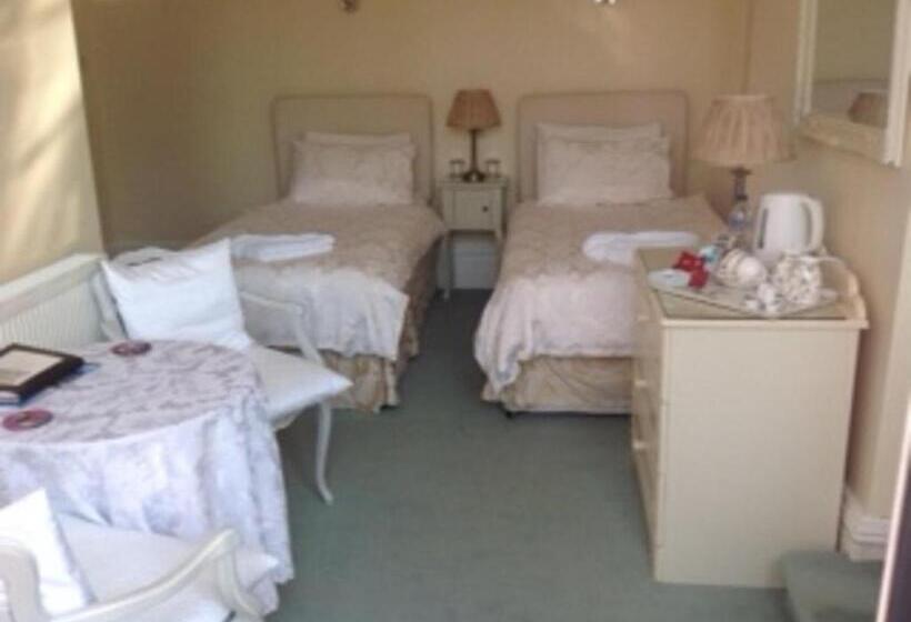 스탠다드 룸 1층, Bassets House