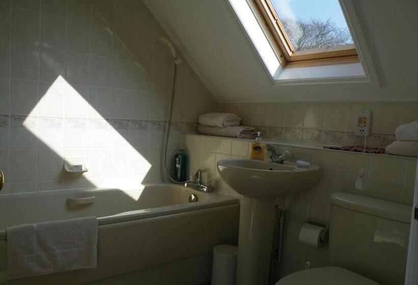 סוויטה, Broadlands Gate