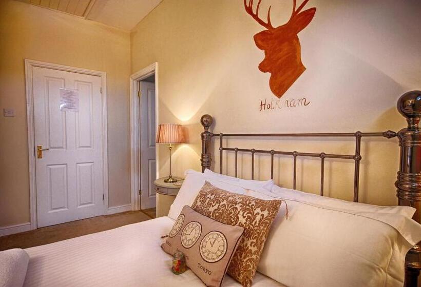 Номер Стандарт, Hooray Henrys