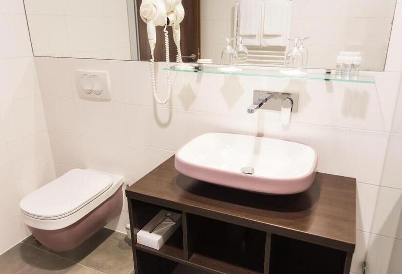 Апартаменты 1 Спальня с Террасой, 12 Revay