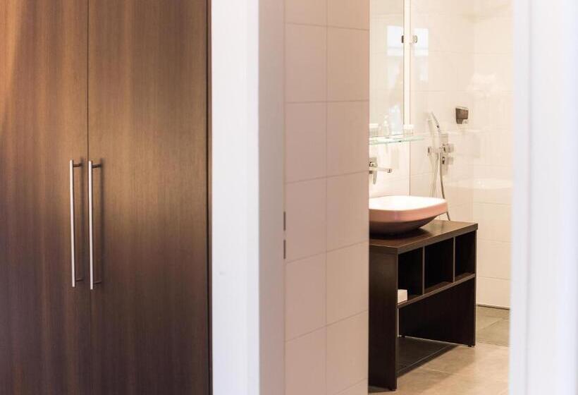 شقة غرفة واحدة مزودة بتراس, 12 Revay