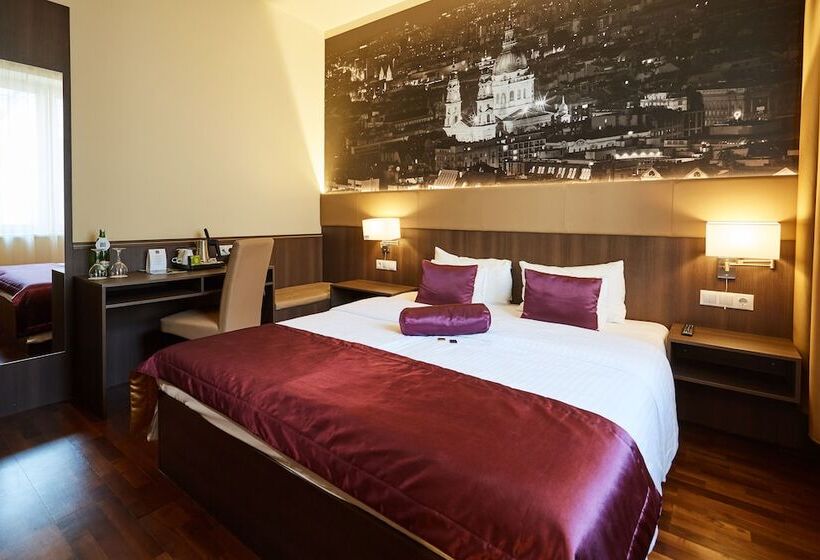 غرفة قياسية, 12 Revay