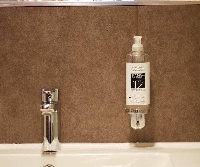 غرفة سوبيريور, 12 Revay