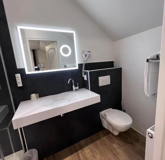 Четырехместный Номер Стандарт, Contact  Les Ailes