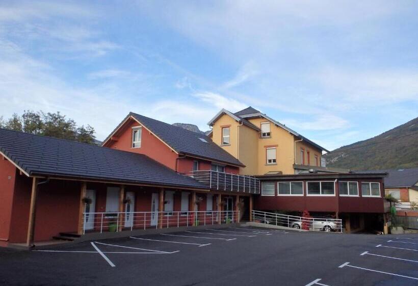 Четырехместный Номер Стандарт, Contact  Les Ailes