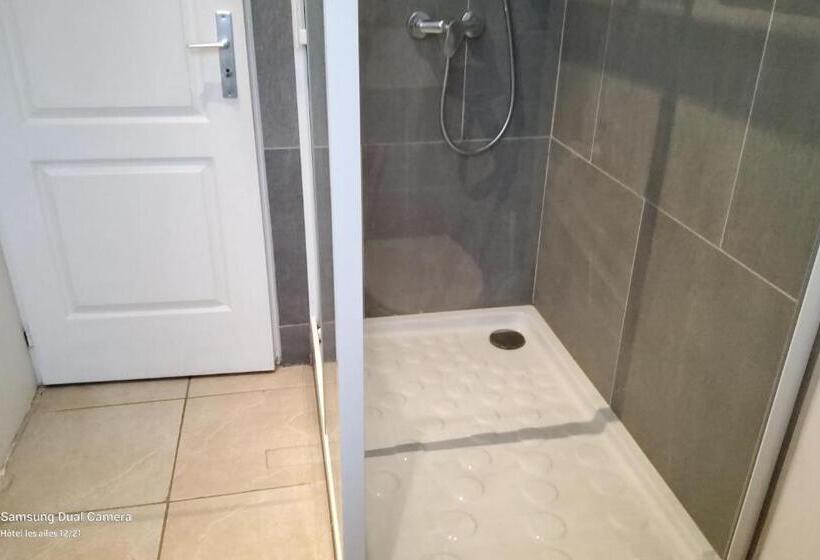 Люкс, Contact  Les Ailes