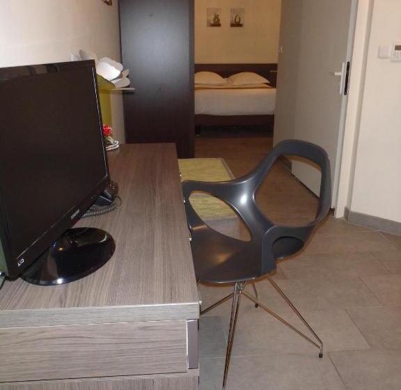 Люкс, Contact  Les Ailes