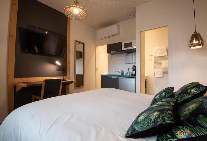 Номер Deluxe, Contact  Les Ailes