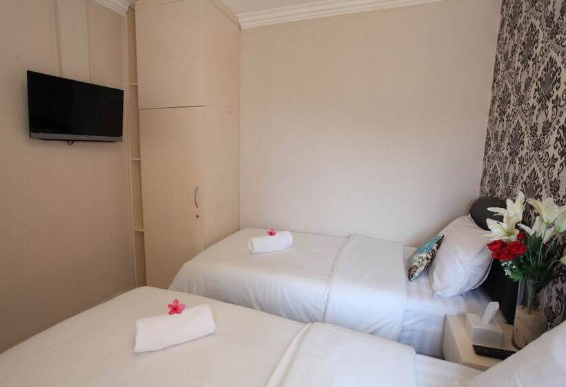 Номер Superior, De Green Inn @aeropolis