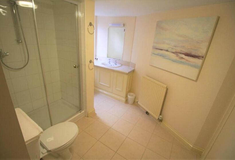 Номер Стандарт, The Kings Arms