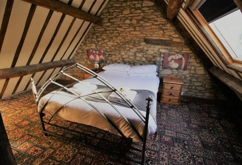 Четырехместный Номер Стандарт, The Kings Arms