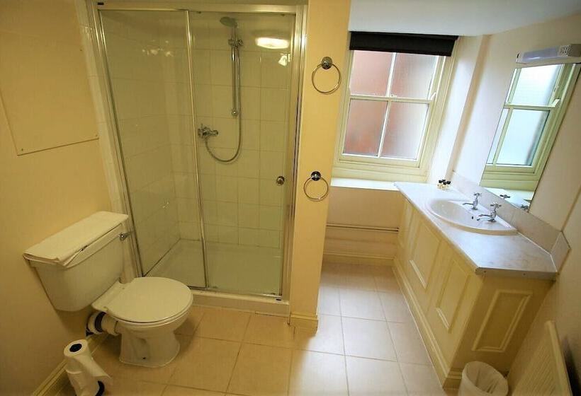 Номер Стандарт, The Kings Arms