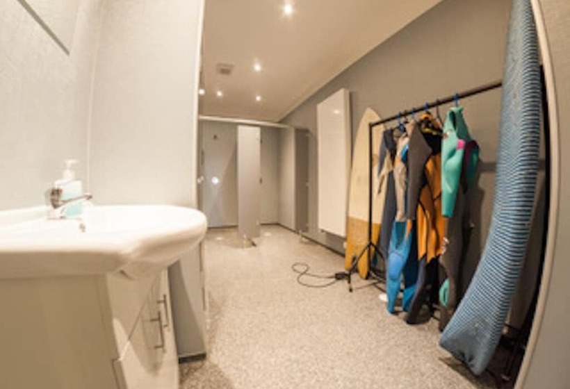 共用房间的床, The Beach House Hostel