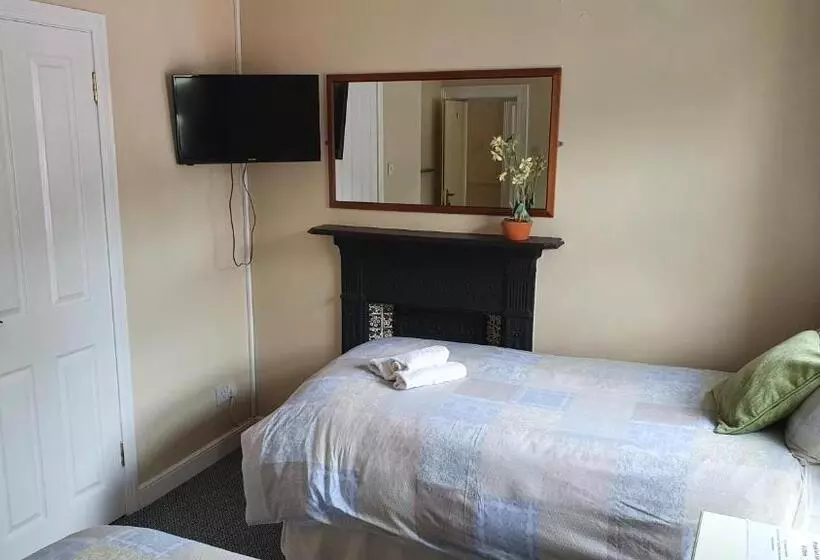 Standard Kolmen Hengen Huone, The Village Bed And Breakfast