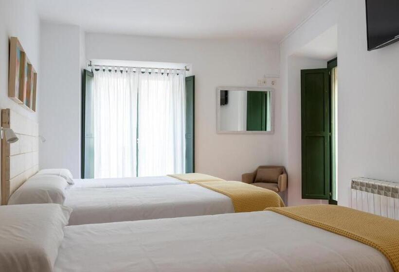 スタンダードトリプルルーム, 3 Arcs