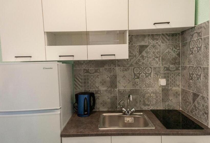 اتاق استاندارد با چشم‌انداز دریا, Alpha Studios