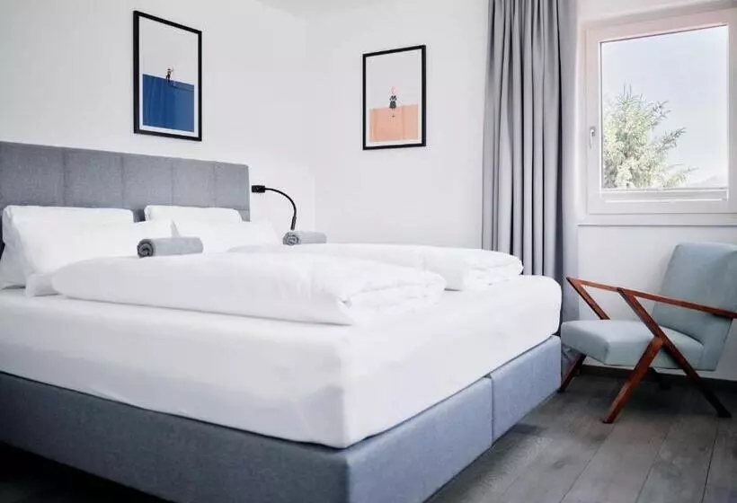 سوییت, Arx Guesthouse