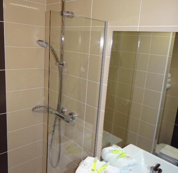 Семейный Номер, Brit Hotel Dieppe