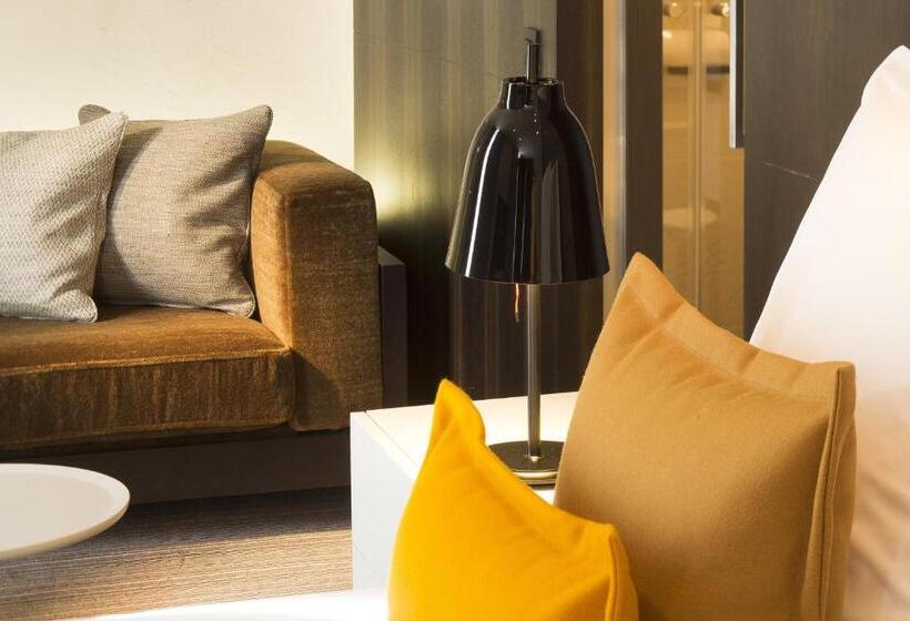 جناح سرير كينج, D  Strasbourg