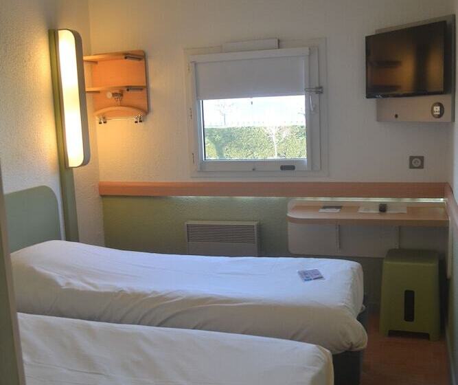 Номер Стандарт Трехместный, Ibis Budget Clermont Ferrand Sud