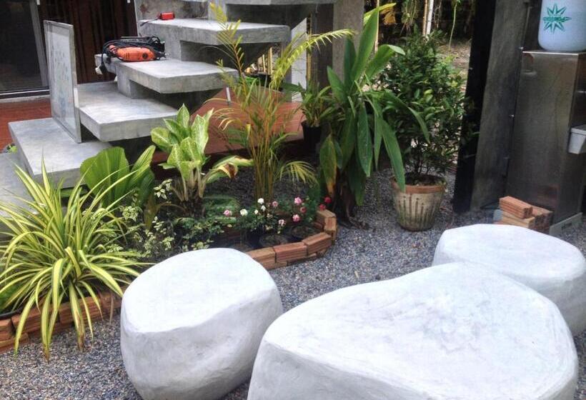 デラックスルーム, Rice Barn And Rooms