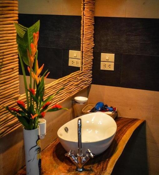 スーペリアールーム, Rice Barn And Rooms