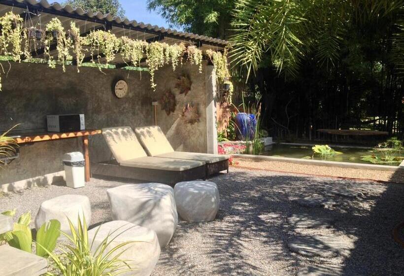 デラックスルーム, Rice Barn And Rooms