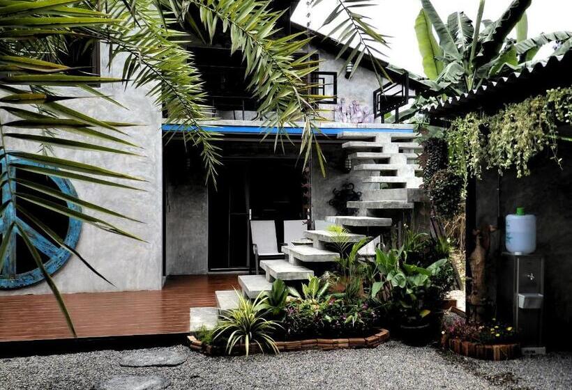 デラックスルーム, Rice Barn And Rooms