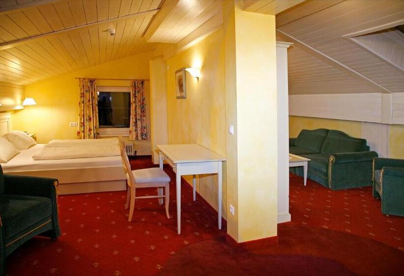 小型套房, Schneeberger