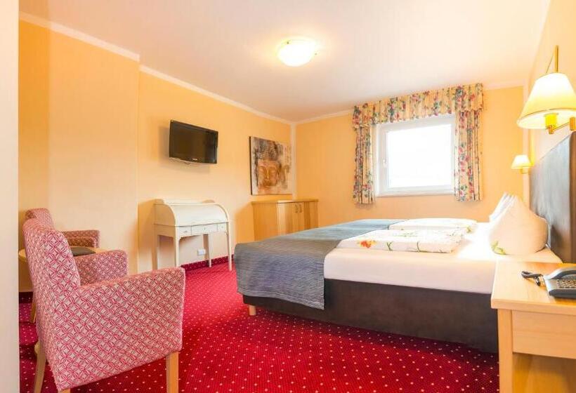 家庭小型套房, Schneeberger