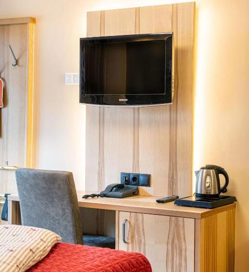 高级大房间, Schneeberger