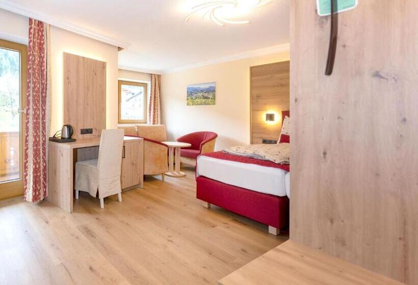 高级大房间, Schneeberger