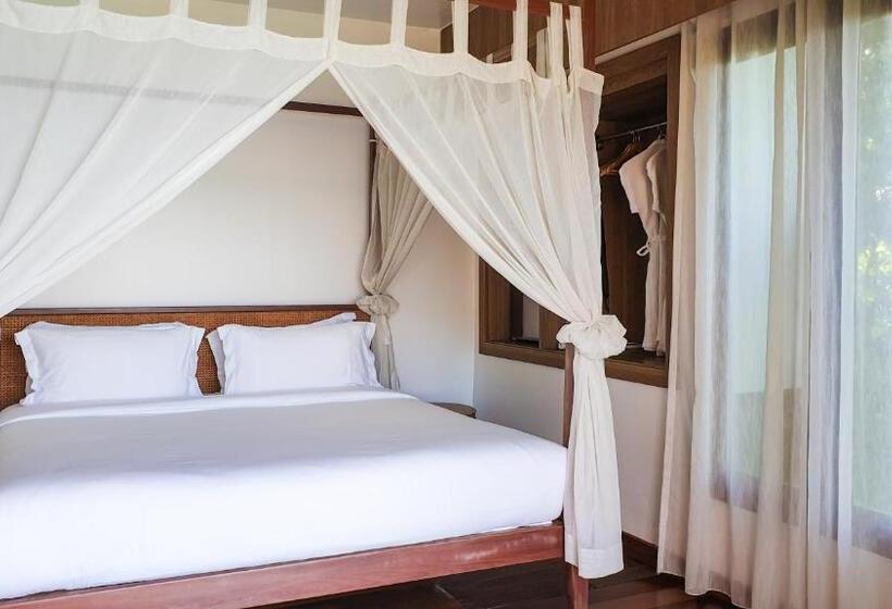 غرفة قياسية مزوَّدة بجاكوزي مطلة على البحر, The Cliff Lipe