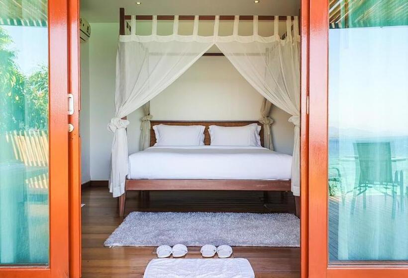 غرفة قياسية مزوَّدة بجاكوزي مطلة على البحر, The Cliff Lipe