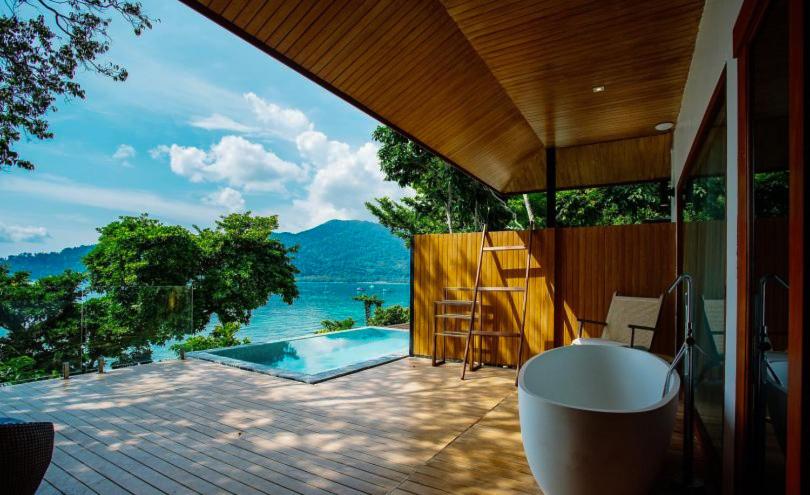 فيلا غرفة نوم واحدة مطلّة علي البحر, The Cliff Lipe