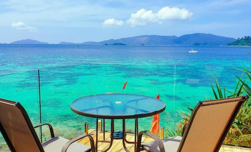 غرفة قياسية مزوَّدة بجاكوزي مطلة على البحر, The Cliff Lipe