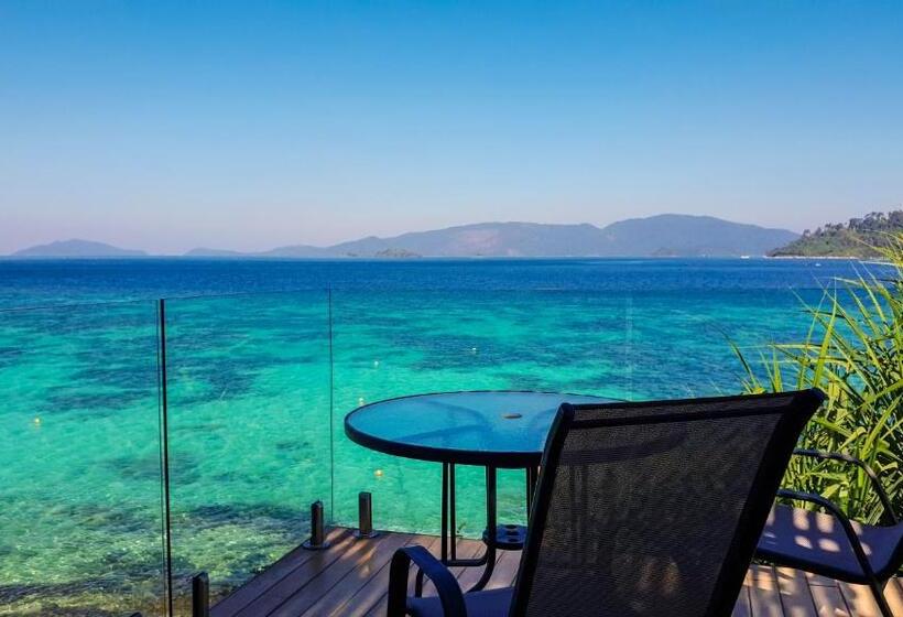 غرفة قياسية مزوَّدة بجاكوزي مطلة على البحر, The Cliff Lipe