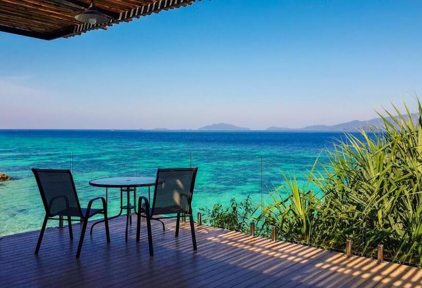 غرفة قياسية مزوَّدة بجاكوزي مطلة على البحر, The Cliff Lipe