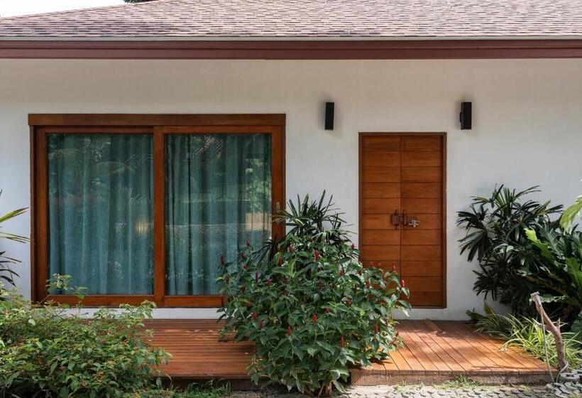 فيلا غرفة نوم واحدة مطلّة علي البحر, The Cliff Lipe