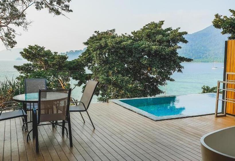 فيلا غرفة نوم واحدة مطلّة علي البحر, The Cliff Lipe