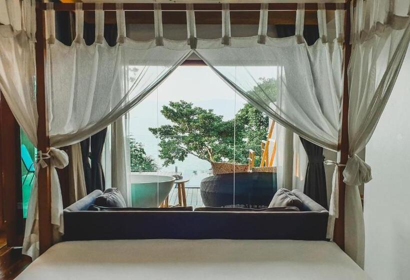 فيلا غرفة نوم واحدة مطلّة علي البحر, The Cliff Lipe