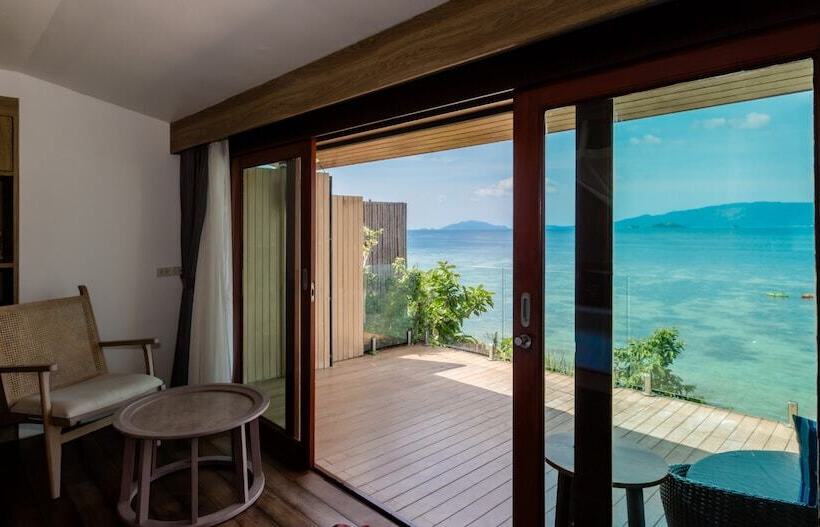 فيلا غرفة نوم واحدة مطلّة علي البحر, The Cliff Lipe