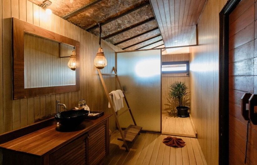 סוויטה משפחתית 2 חדרי שינה, The Cliff Lipe