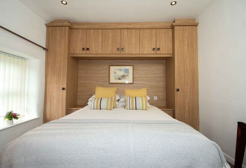 Номер Стандарт, The Plough Inn