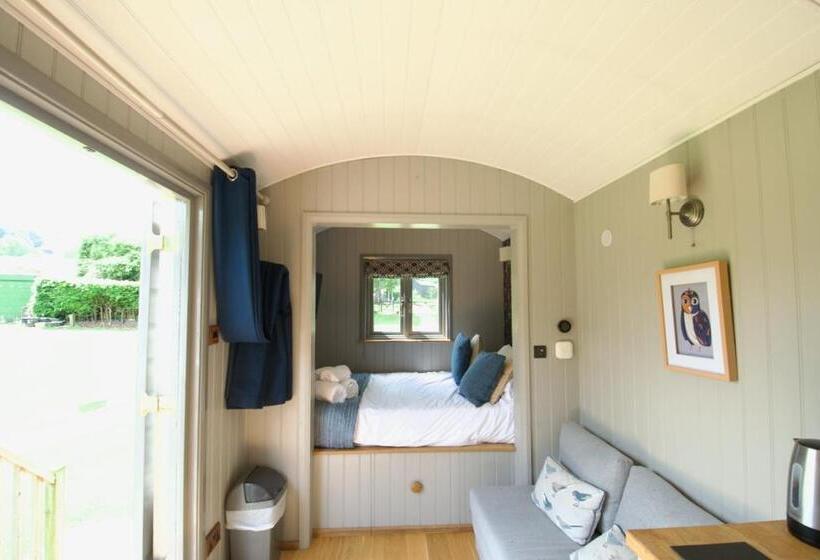 Дом 1 Спальня, The Plough Inn