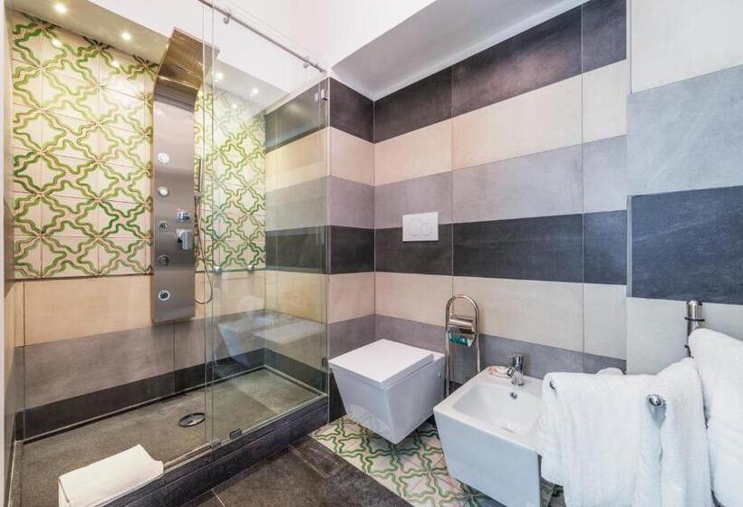 带海景的复工套房, Villa Magia