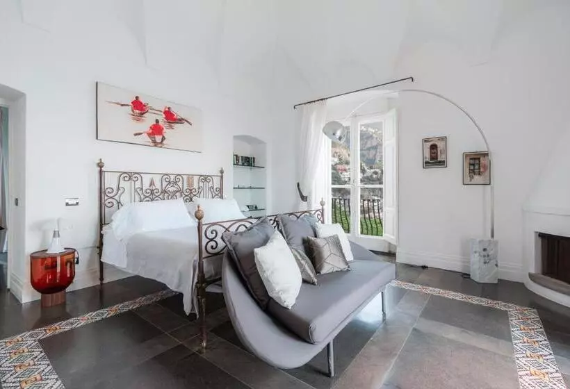 سوئیت با تخت بزرگ, Villa Magia